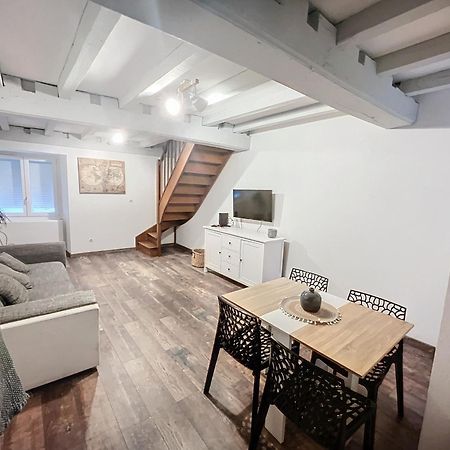 Appartement Au Centre-Ville Chaumont  Exteriör bild
