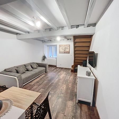Appartement Au Centre-Ville Chaumont  Exteriör bild