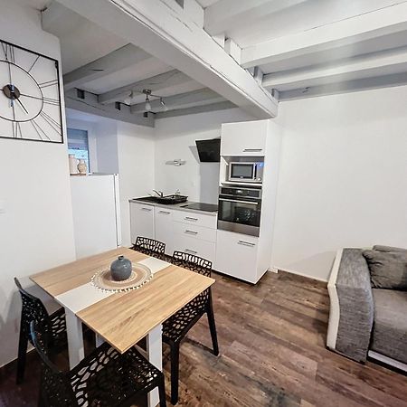 Appartement Au Centre-Ville Chaumont  Exteriör bild