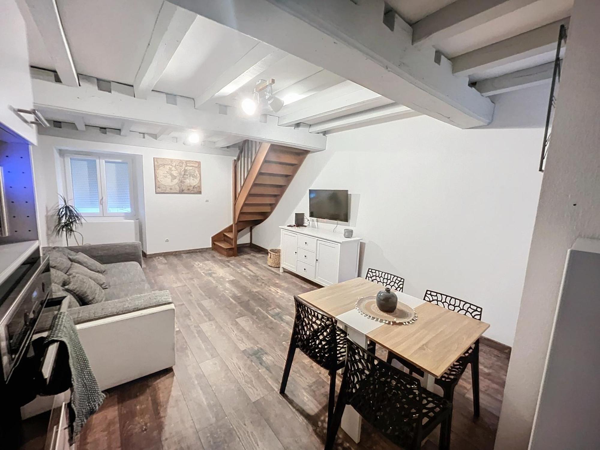 Appartement Au Centre-Ville Chaumont  Exteriör bild